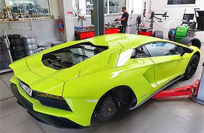 Lamborghini Aventador S nejkola